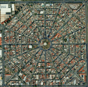 Buena planificación urbana en zonas de clase media como la de este barrio en la delegación de Venustiano Carranza.