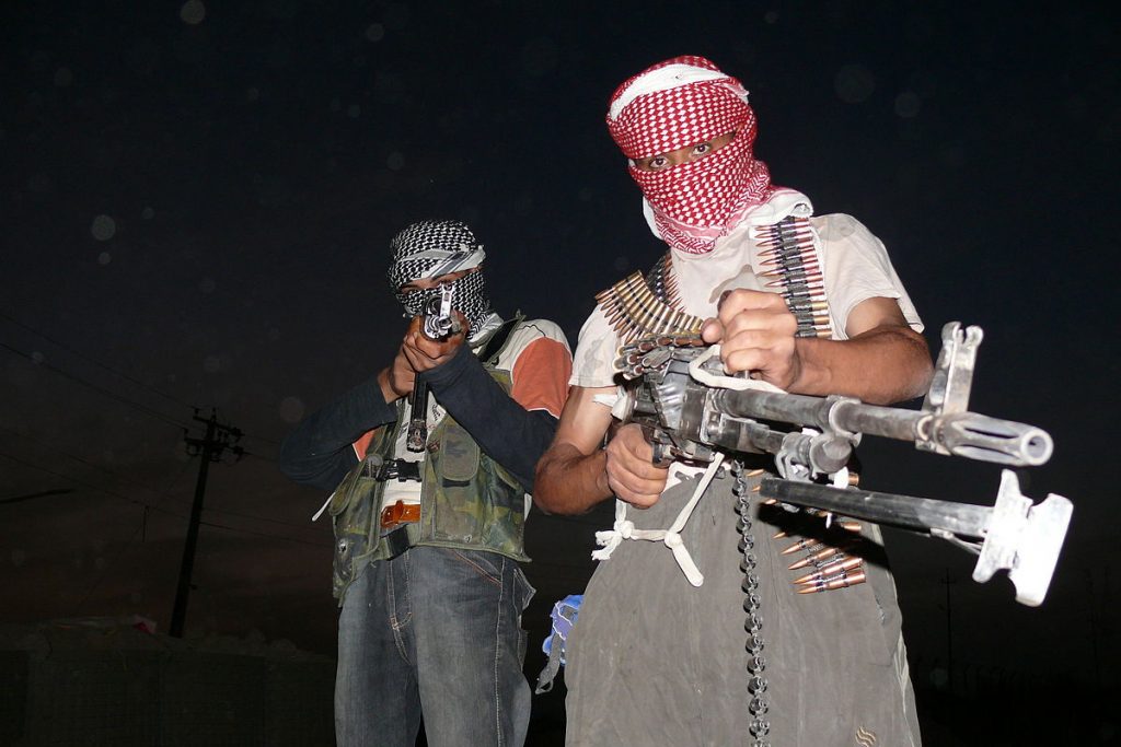 El mercado negro de armas a través del Dáesh