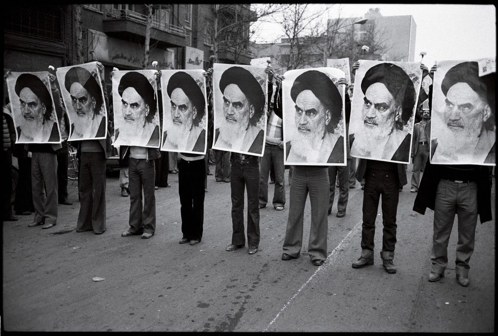 Historia de la Revolución iraní, el nacimiento de la República Islámica