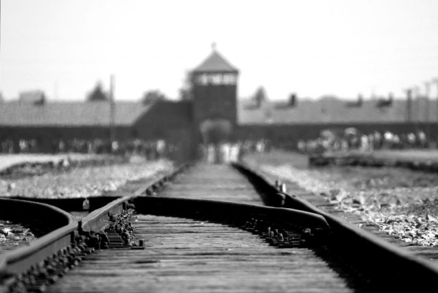 El Holocausto, de la indefinición al negacionismo