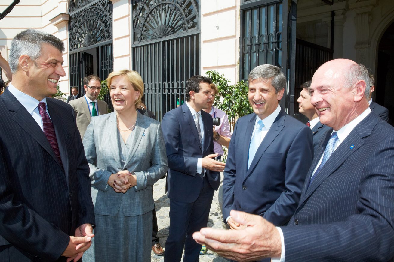 La importancia de Kosovo en la política española