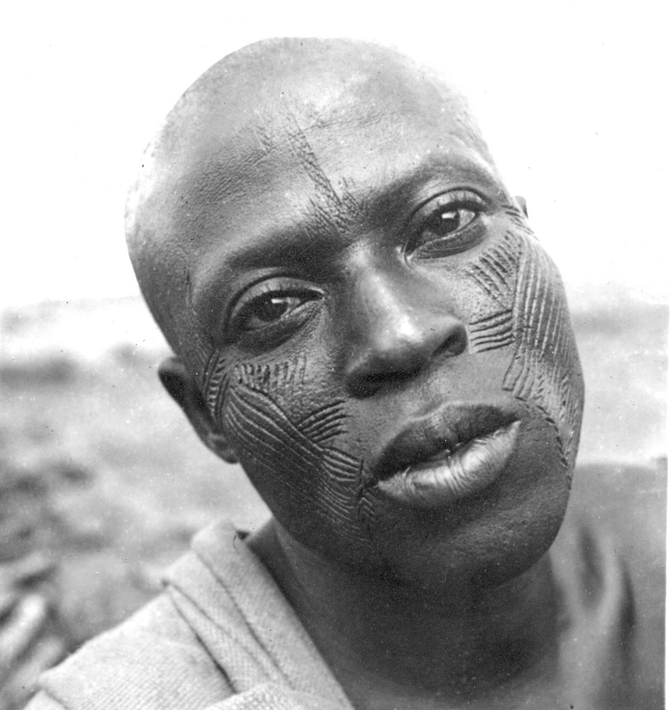 Escarificación África