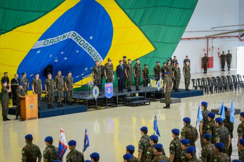 Bolsonaro frente al Ejército de Brasil