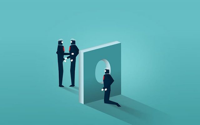 ¿Algún tratado regula el espionaje entre países?