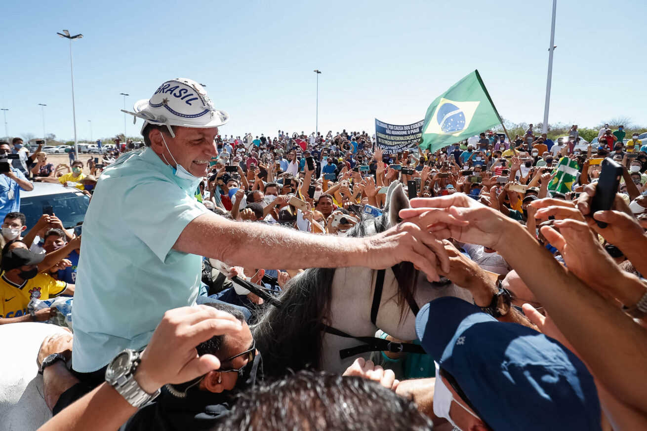 Cómo Bolsonaro ha conseguido salir reforzado de la pandemia