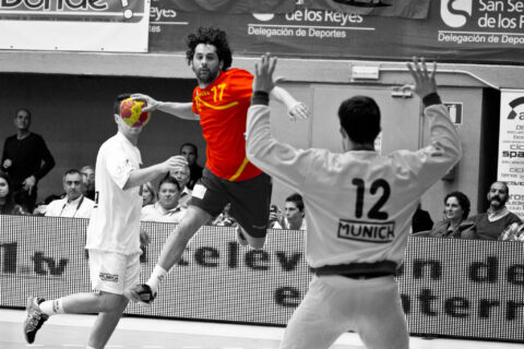La élite del balonmano mundial habla español