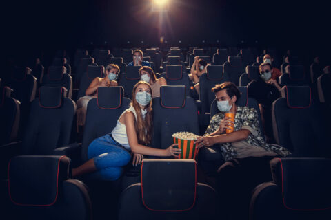 Tras la pandemia volveremos al cine, pero menos