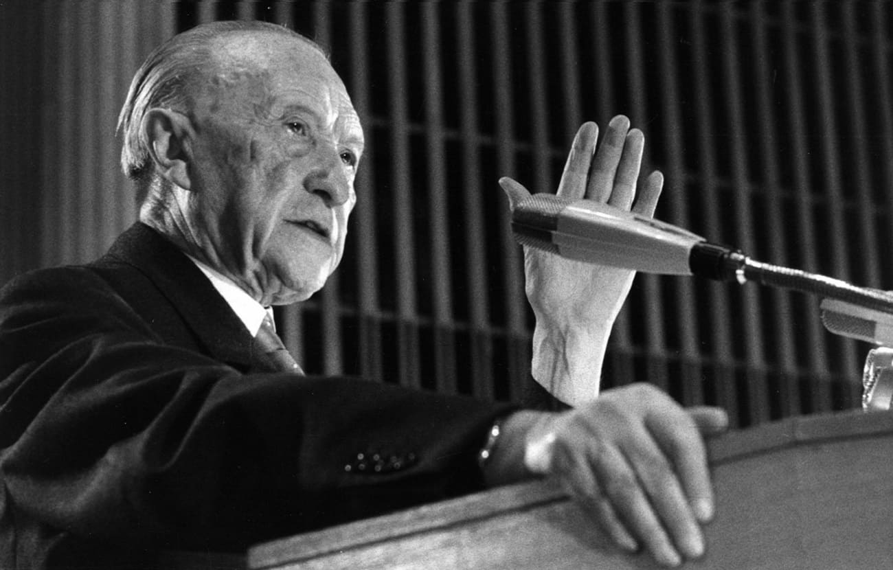 26 de mayo de 1952: el canciller Konrad Adenauer integra a la RFA en la Comunidad Europea de Defensa