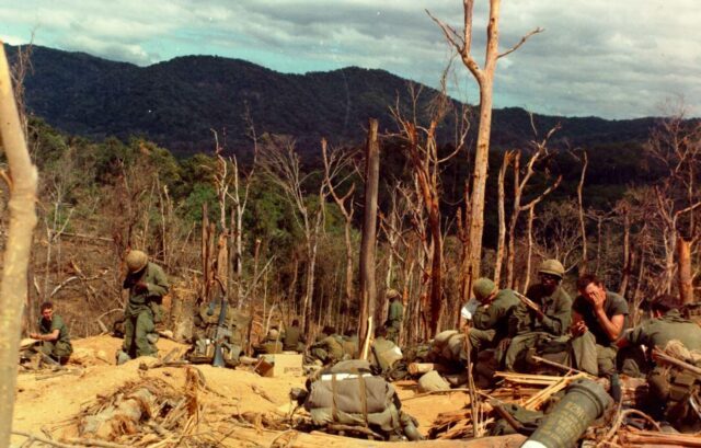 Deforestación, inundaciones y vertidos tóxicos: el impacto climático de las guerras