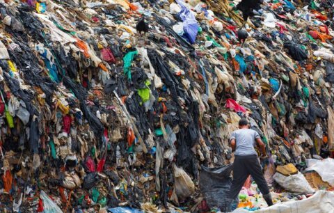 Tu basura del Black Friday no se recicla: la mandamos a otros países