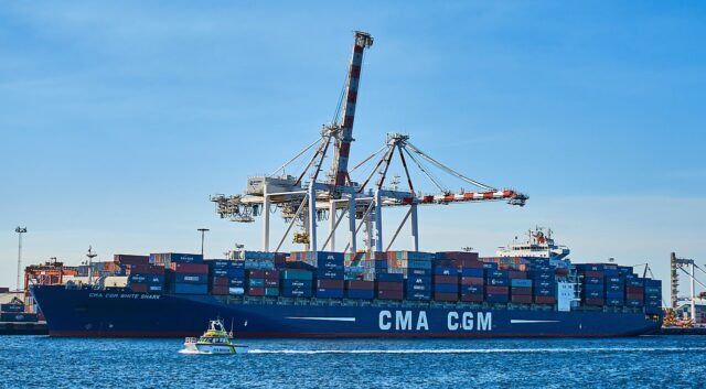 El comercio internacional, en jaque por los ataques hutíes en el mar Rojo