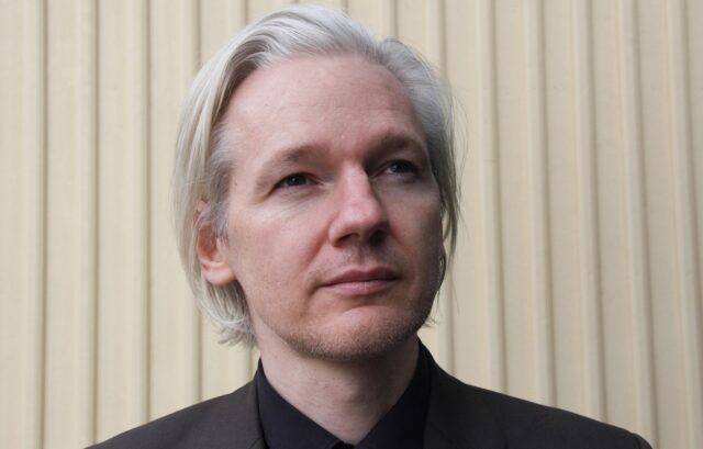 ¿Quién es Julian Assange y por qué ha sido liberado?