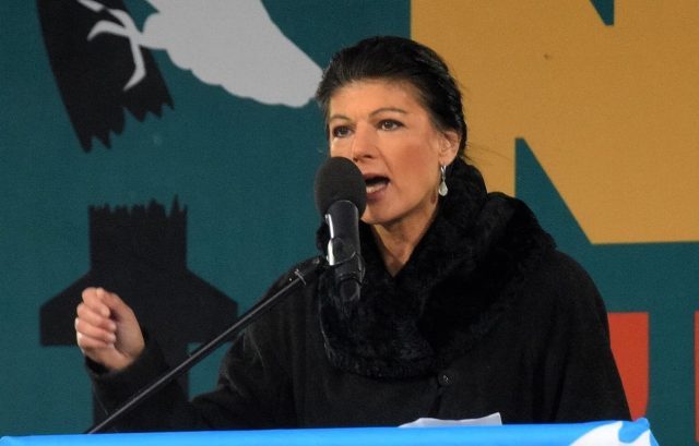 Xenófoba y conservadora: Sahra Wagenknecht, la nueva líder rojiparda de Alemania