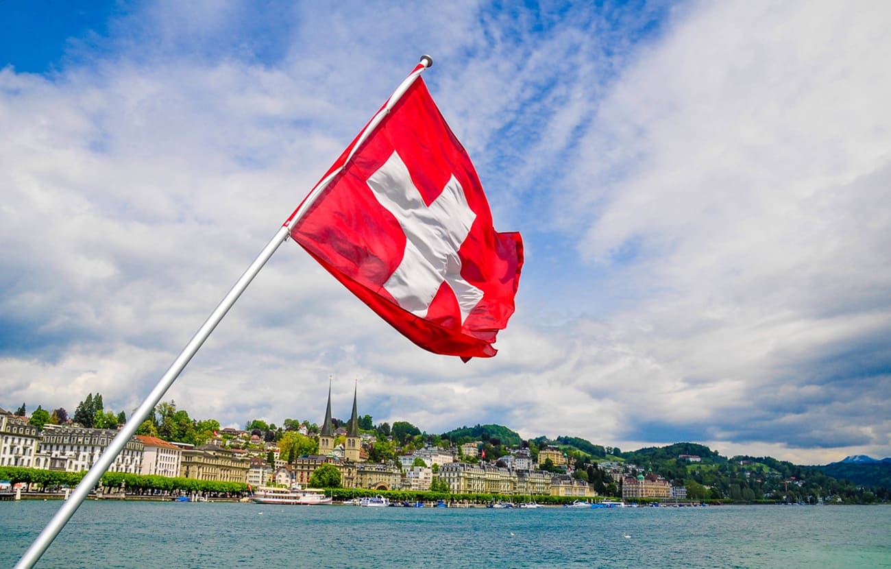 ¿Es Suiza realmente neutral?