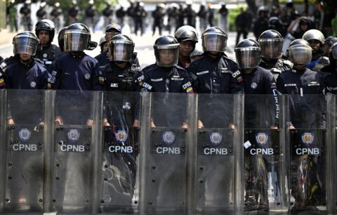La represión en Venezuela: un aparato del chavismo que mantiene Delcy Rodríguez