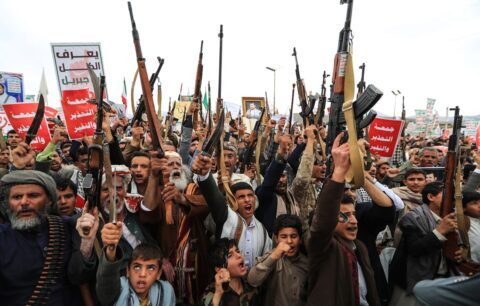 De Ormuz a los hutíes en Bab al Mandeb: el nuevo foco de la guerra en Oriente Próximo