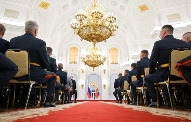 La máquina de guerra de Rusia está colapsando. Y hundirá al país