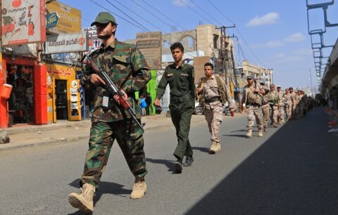 Los hutíes: guerra civil, escalada regional, impacto global