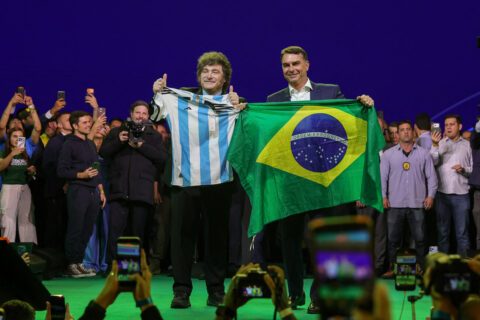 Milei, Vox o los Bolsonaro: así funcionan las redes de ultraderecha en Iberoamérica